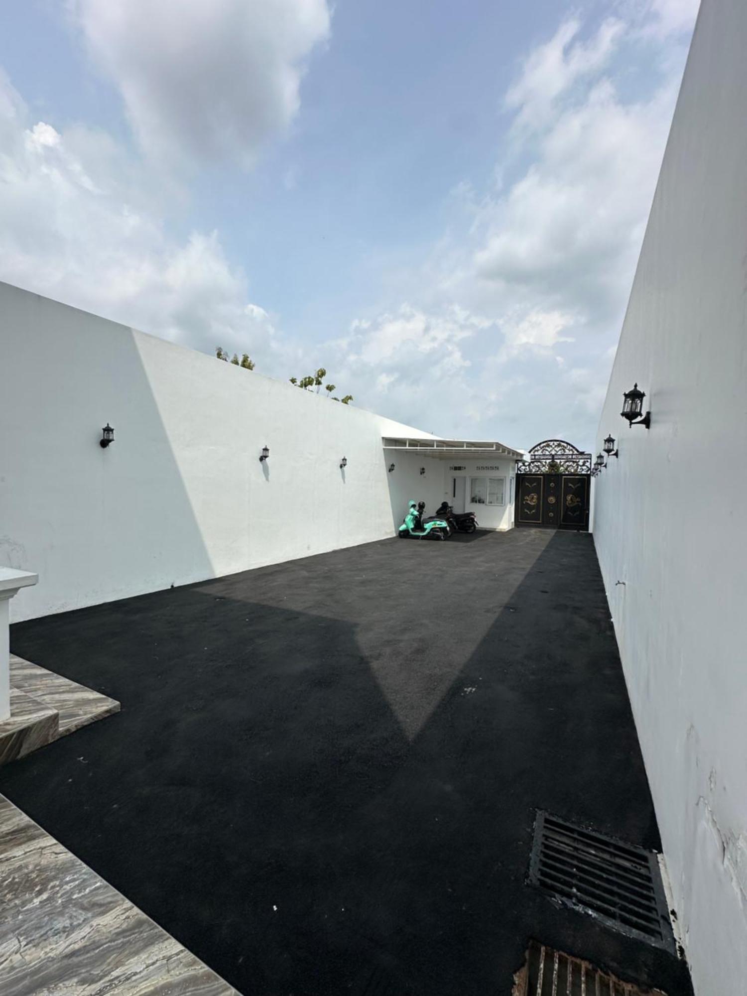 Villa Rumah Putih Jogja Yogyakarta Dış mekan fotoğraf